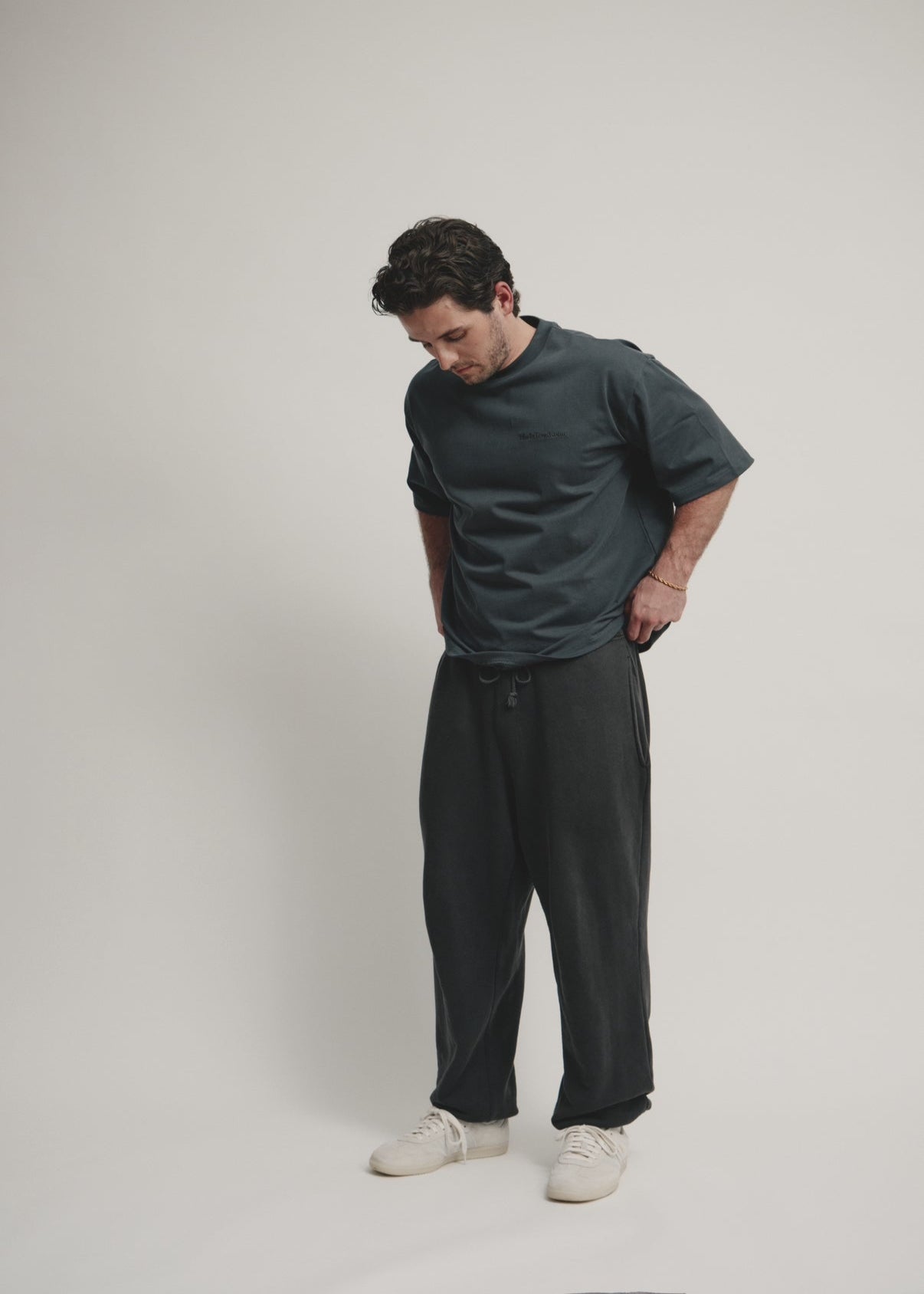 Boxy heavyweight tee (Graphite)