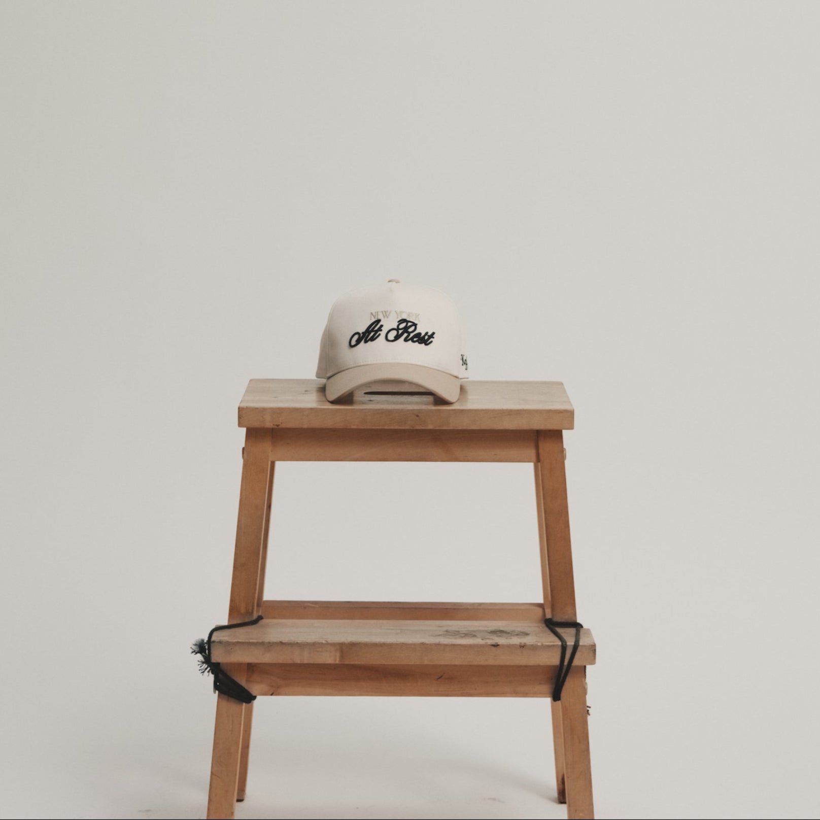 New York at Rest Hat (Tan)